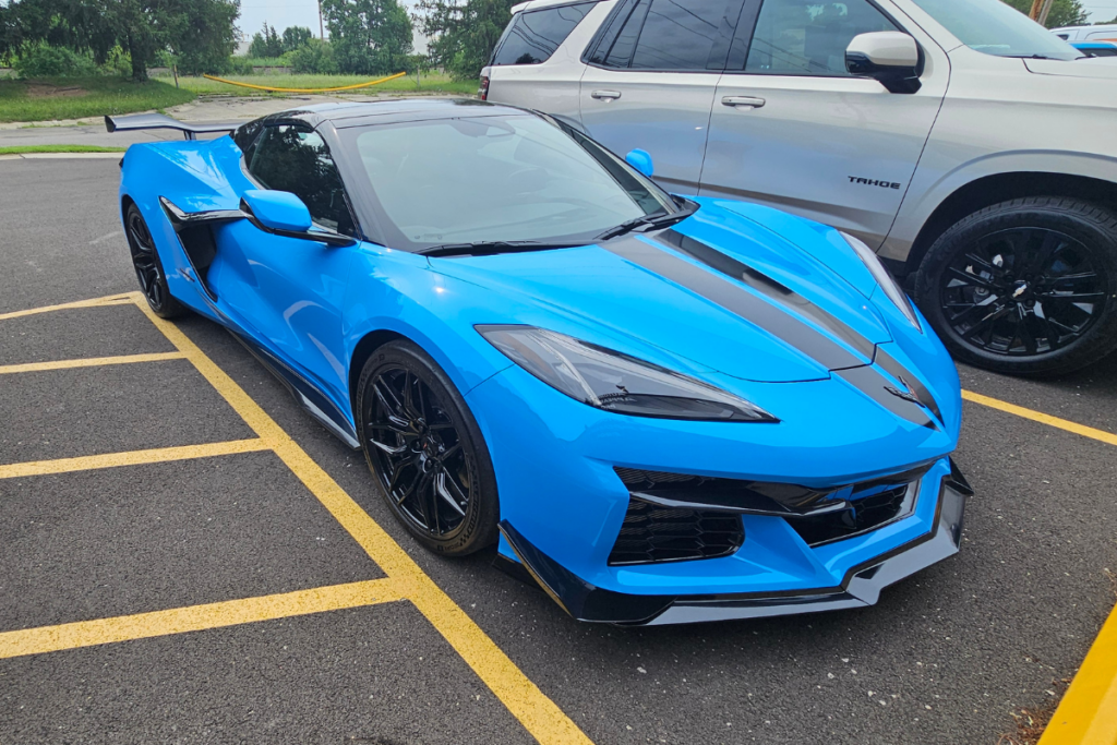 Custom Looks That Turn Heads: Wraps, Graphics & Style Upgrades