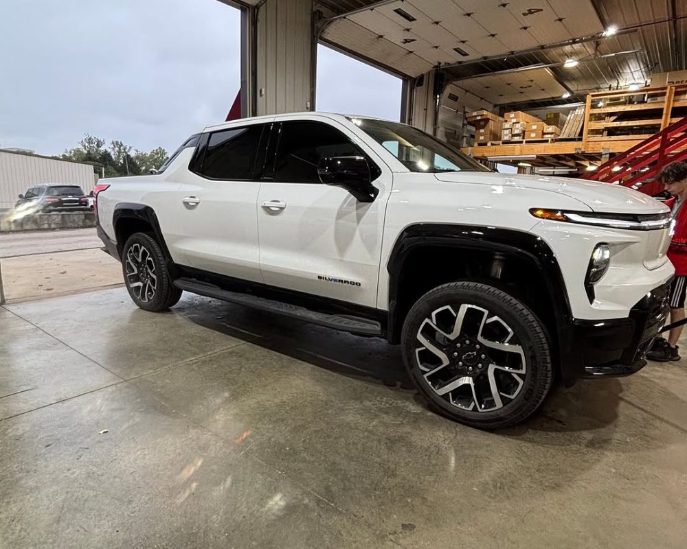 Futuristic Pick-up truck design